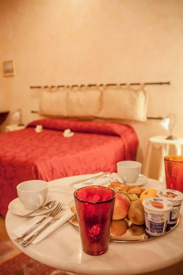 住宿加早餐酒店 Anfiteatro B&B 维罗纳